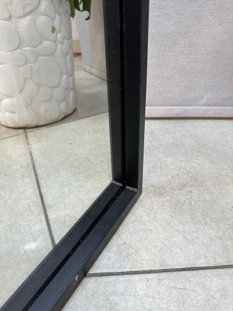 آینه گنبدی پایه دار A01 با قاب فلزی