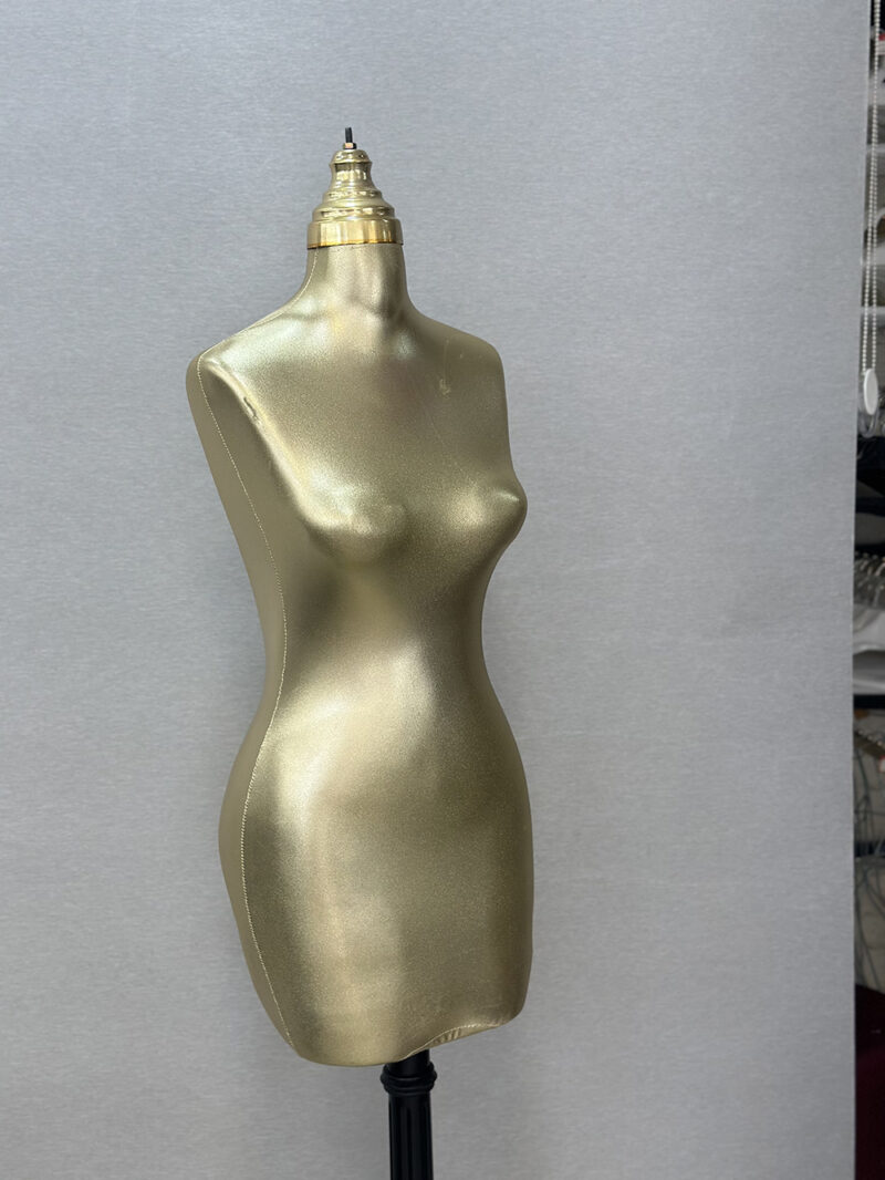 مانکن پایه پلاستیکی زنانه سایز 38-40 طلایی WM4