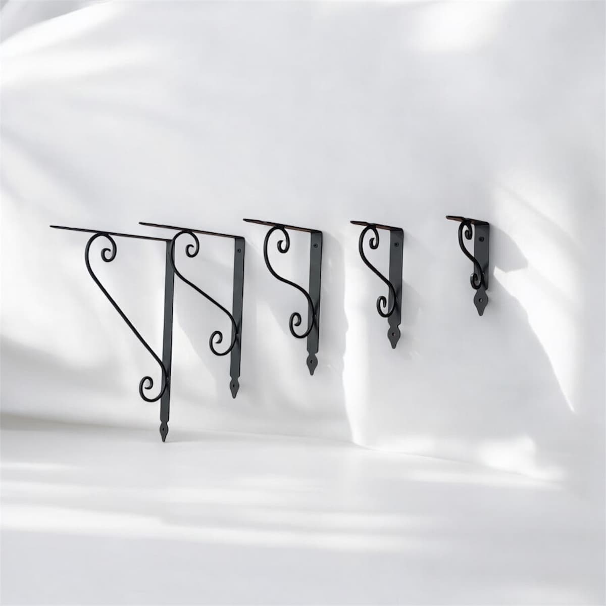 گونیا فرفورژه دیواری "گونیا فرفورژه دیواری"