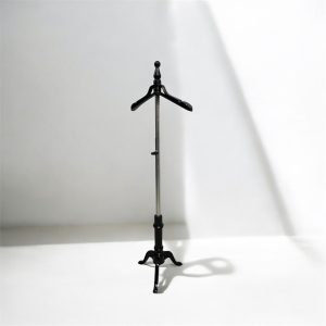 استند لباس ایستاده