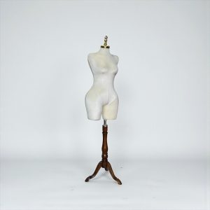 مانکن زنانه نیمتنه فاقدار مدل ساعت شنی